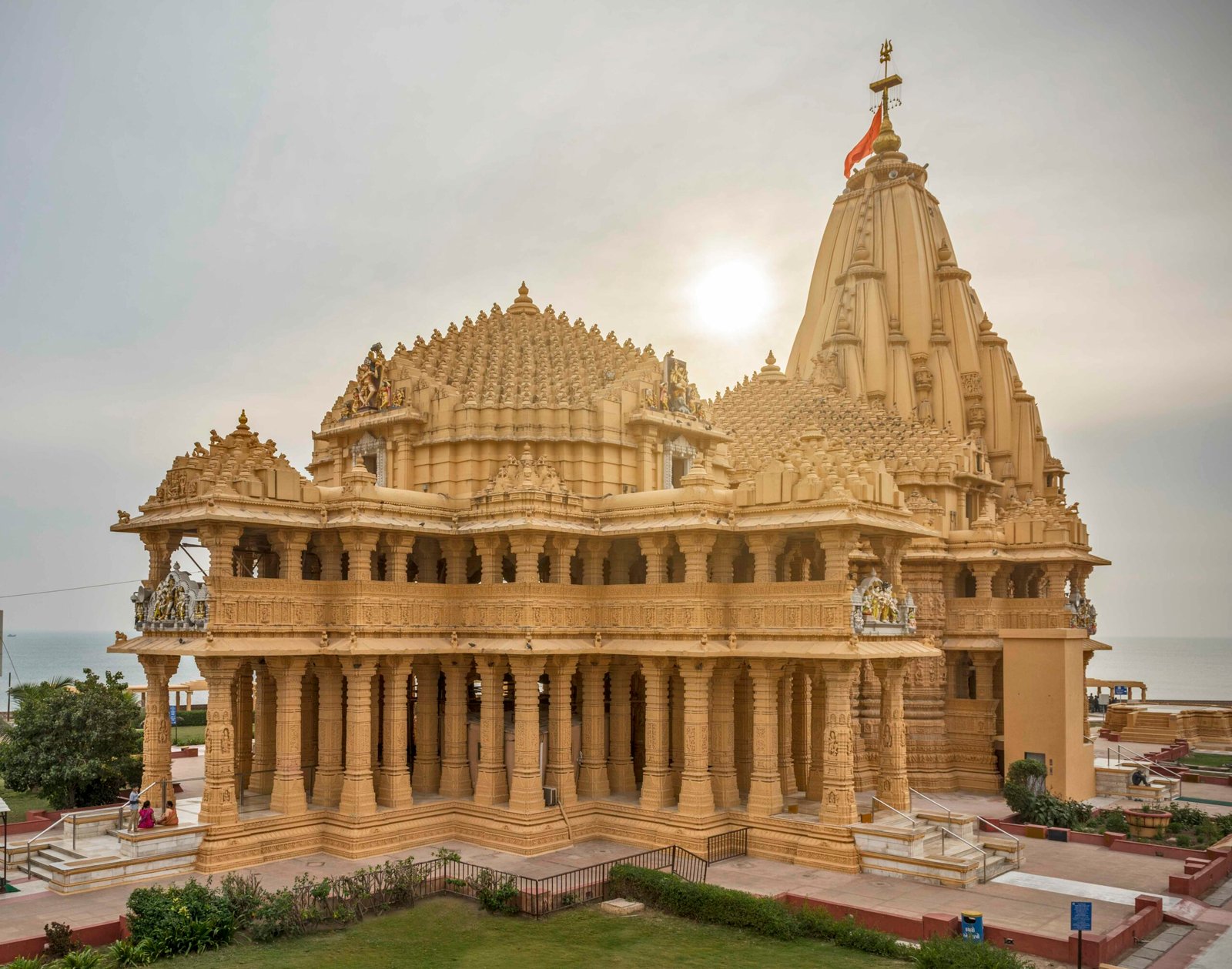 Somnath pilgrimage cab service by Aadesh Cab Service